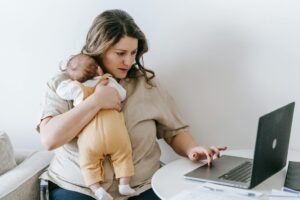 how to balance homeschooling and running a business as a mum